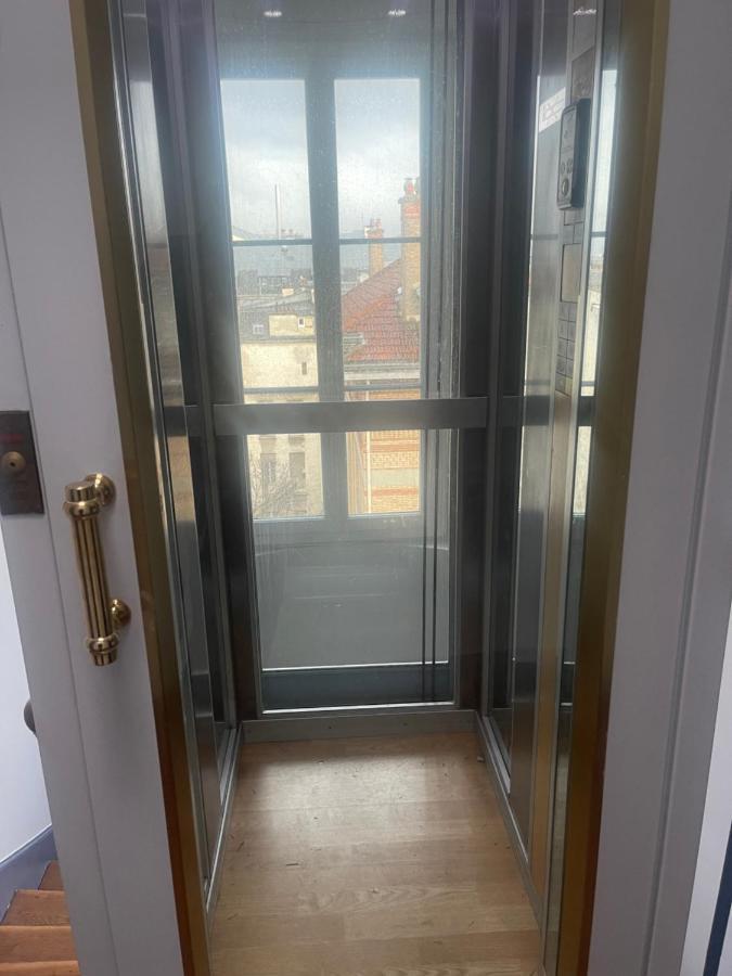 Appartement Paris Centre Dernier Étage Vue Ascenseur Extérieur photo